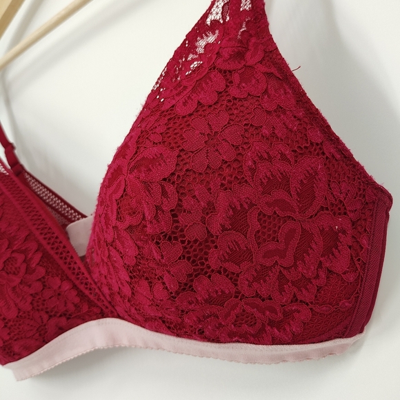 Knix | deep V bralette - Picture 2 of 5